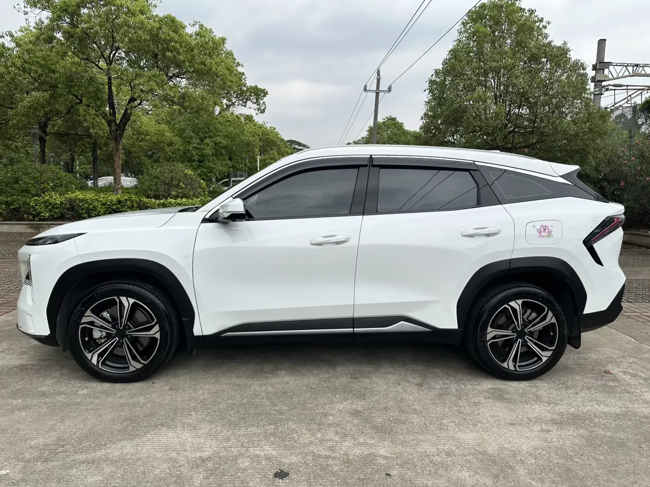 Geely Galaxy L7