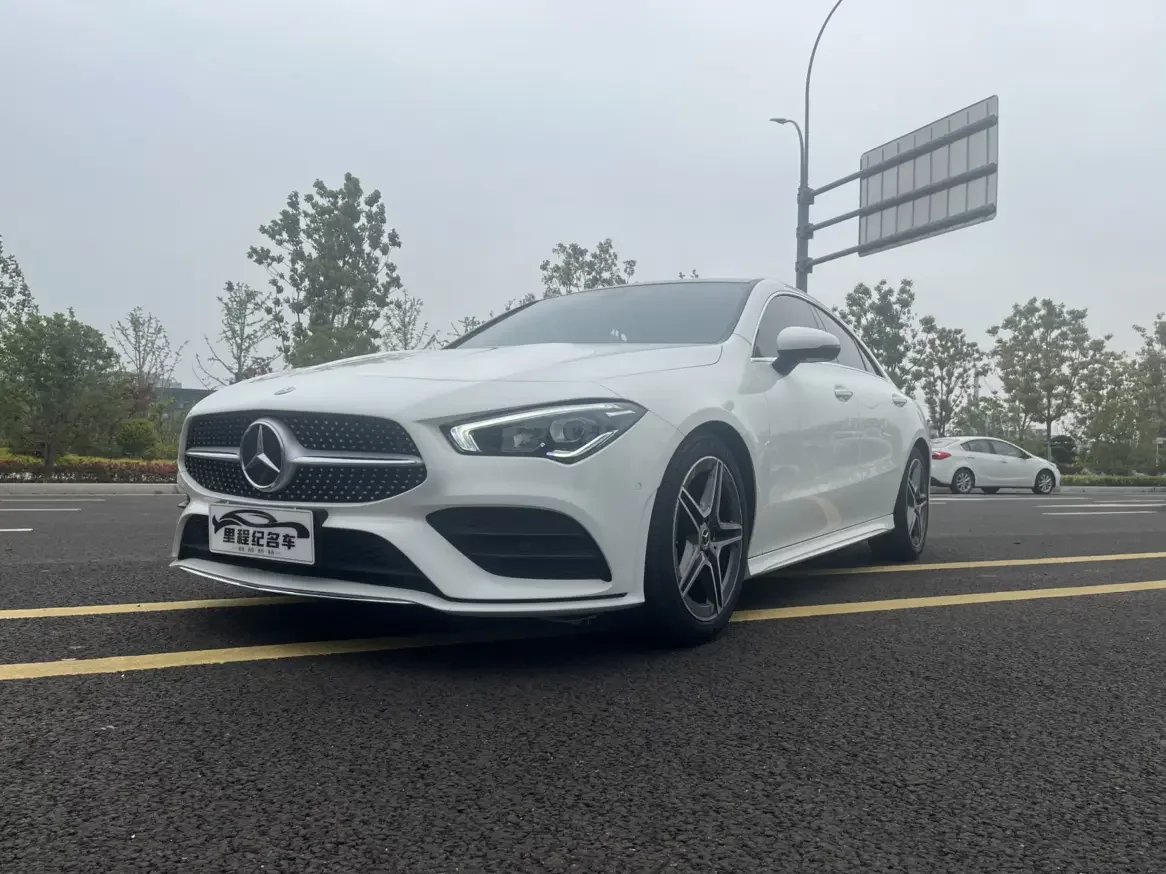 MERCEDES-BENZ CLA