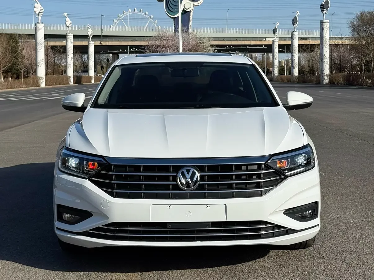 Volkswagen Sagitar