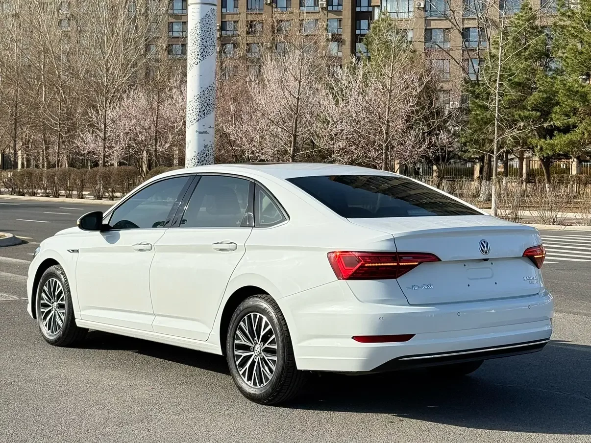 Volkswagen Sagitar