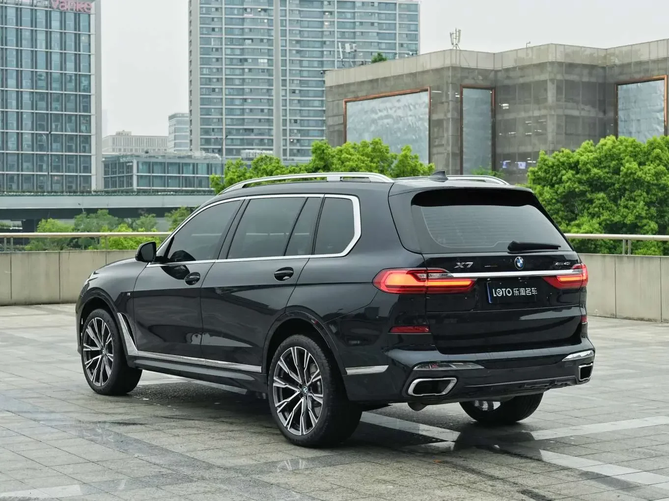 BMW X7