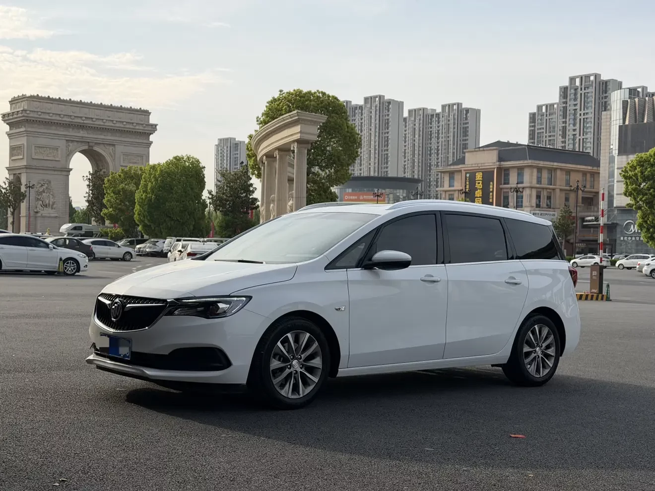 Buick GL6