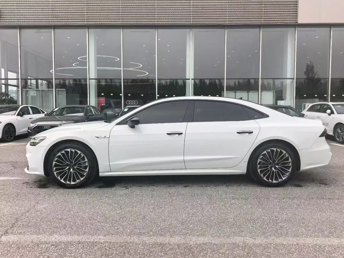 Audi A7L