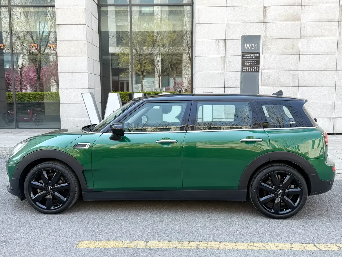 MINI CLUBMAN
