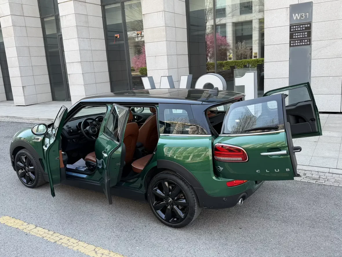 MINI CLUBMAN