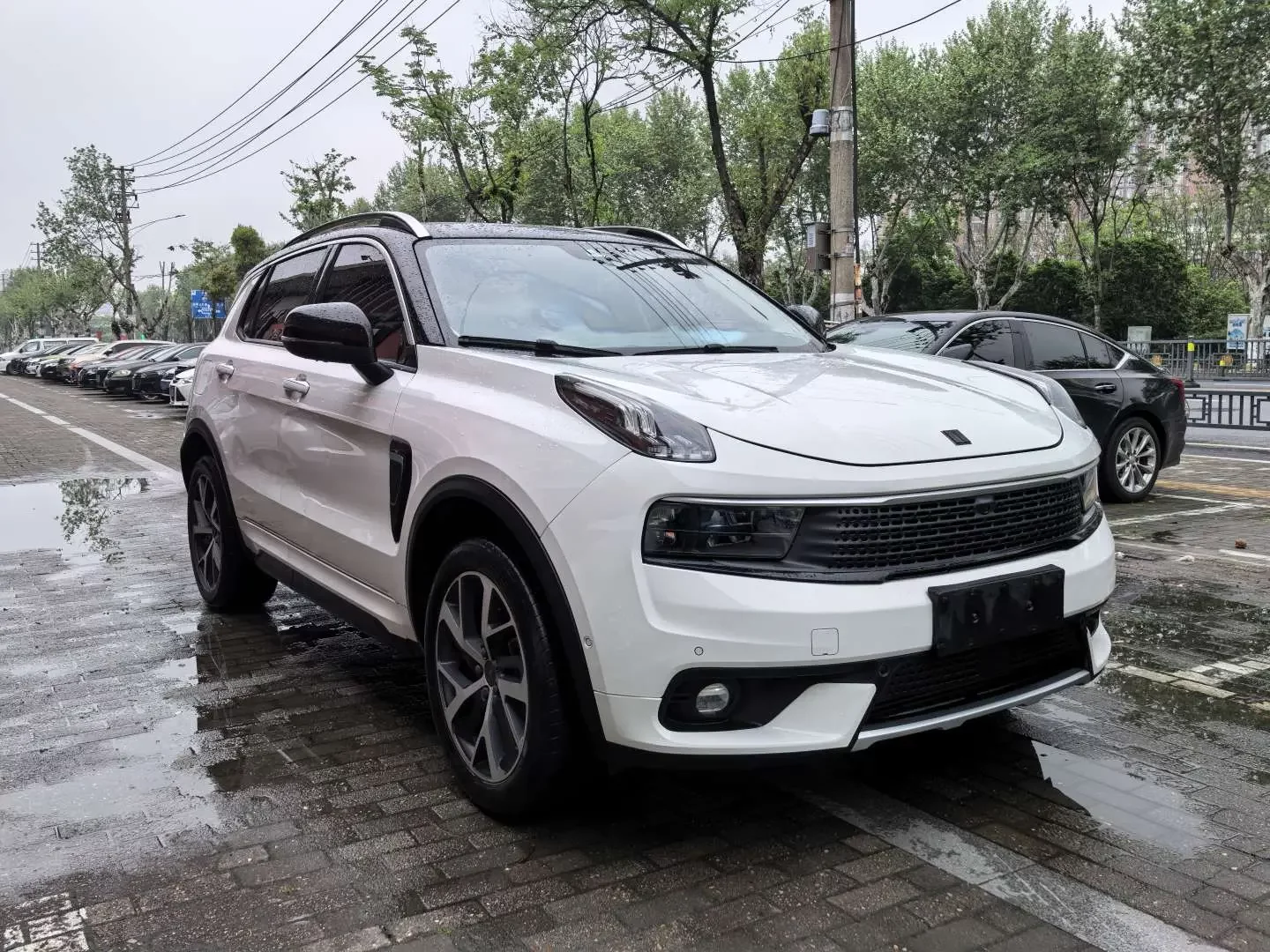 Lynk & Co 01