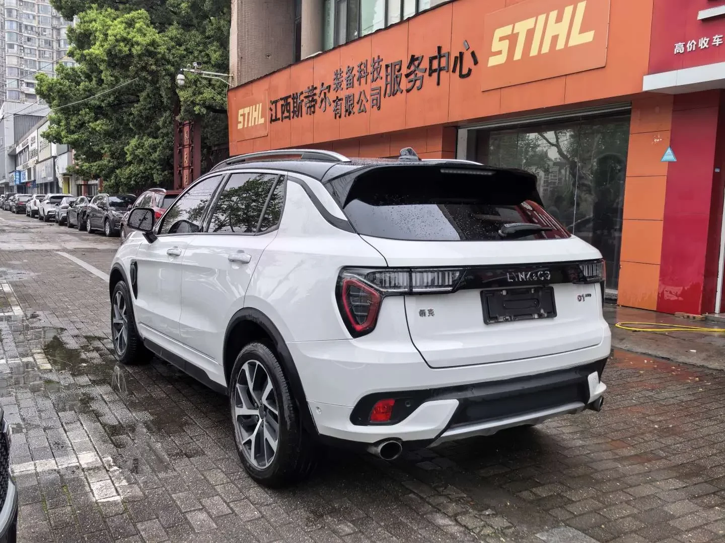 Lynk & Co 01