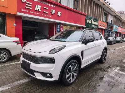 Lynk & Co 01