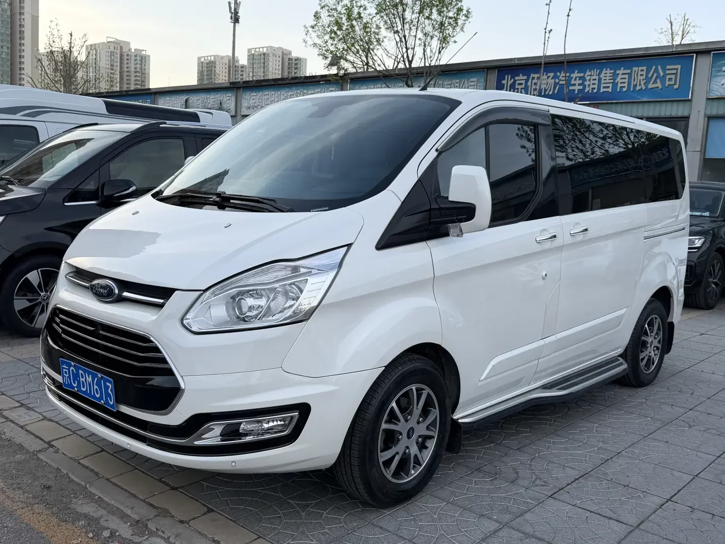 Ford Toureo