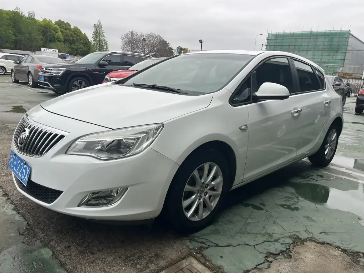 Buick Yinglang