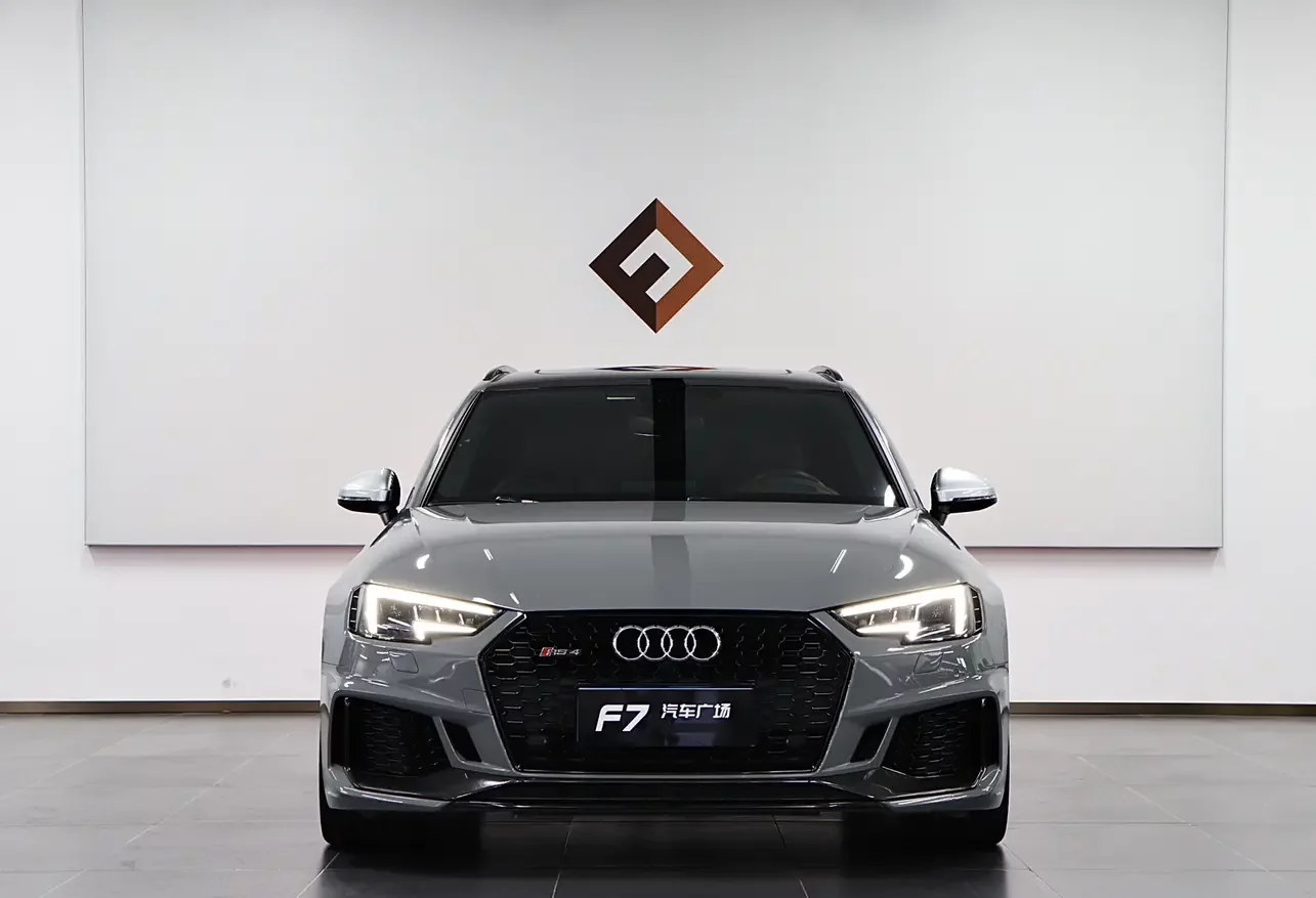 Audi RS 4