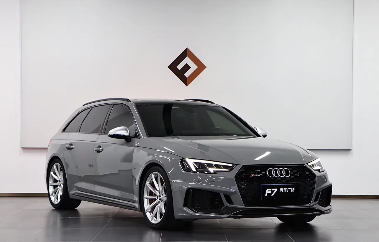Audi RS 4