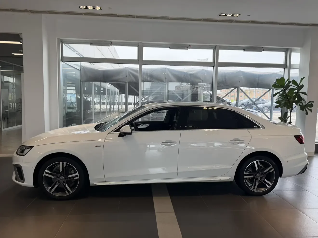 Audi A4L