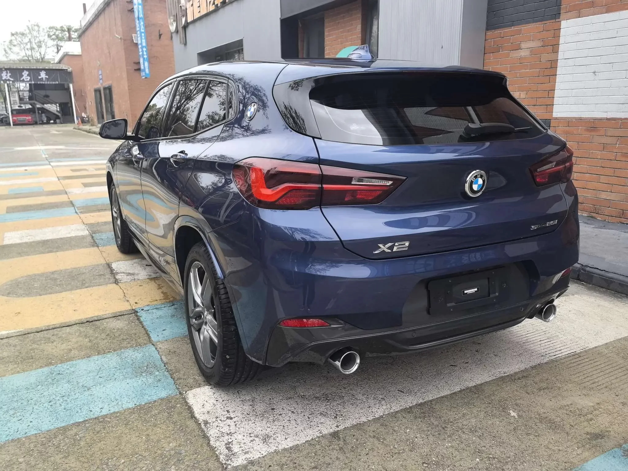 BMW X2