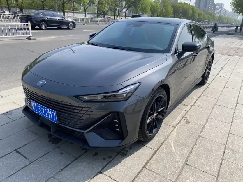 Changan UNI-V