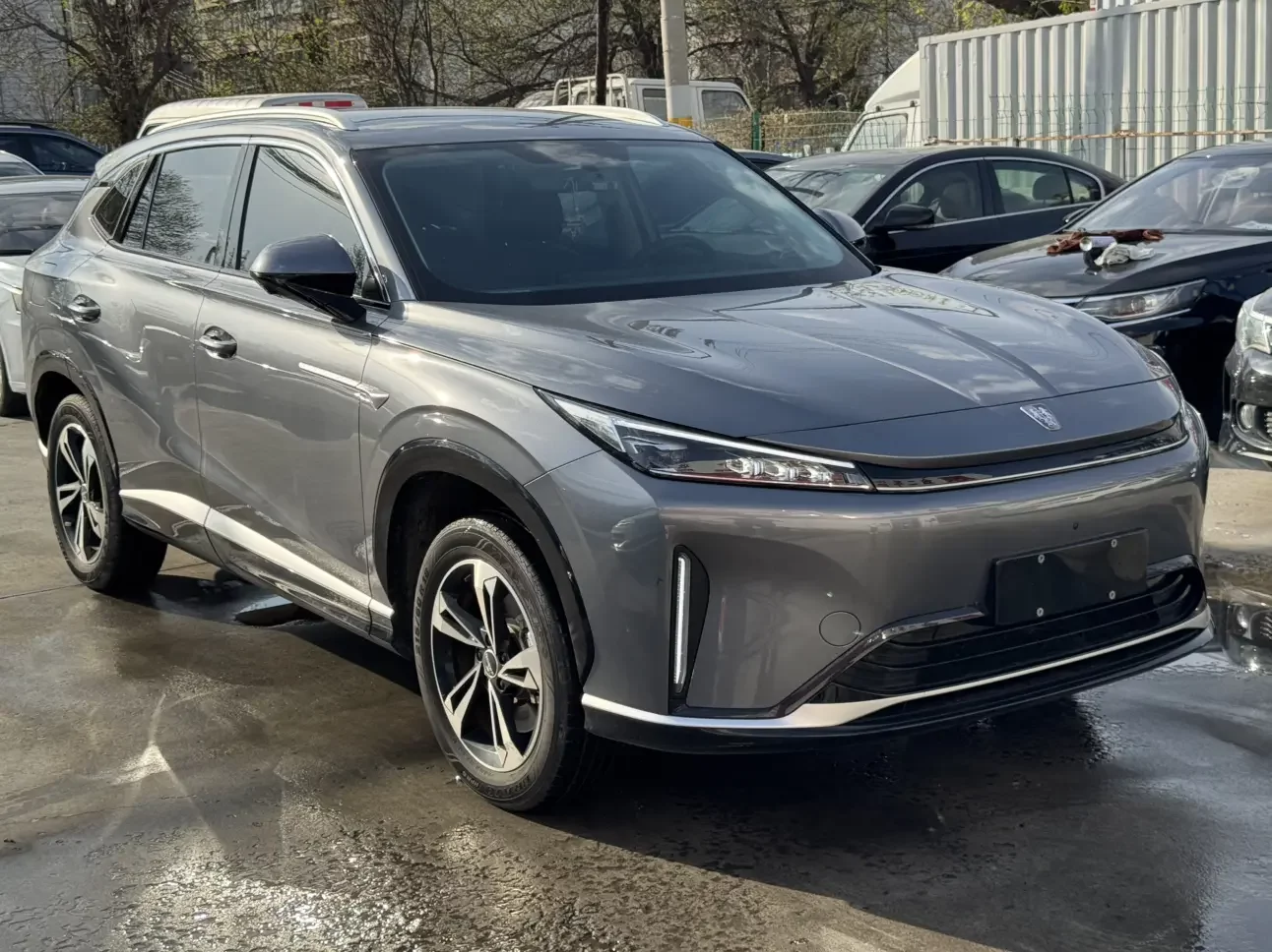 Roewe D5X DMH