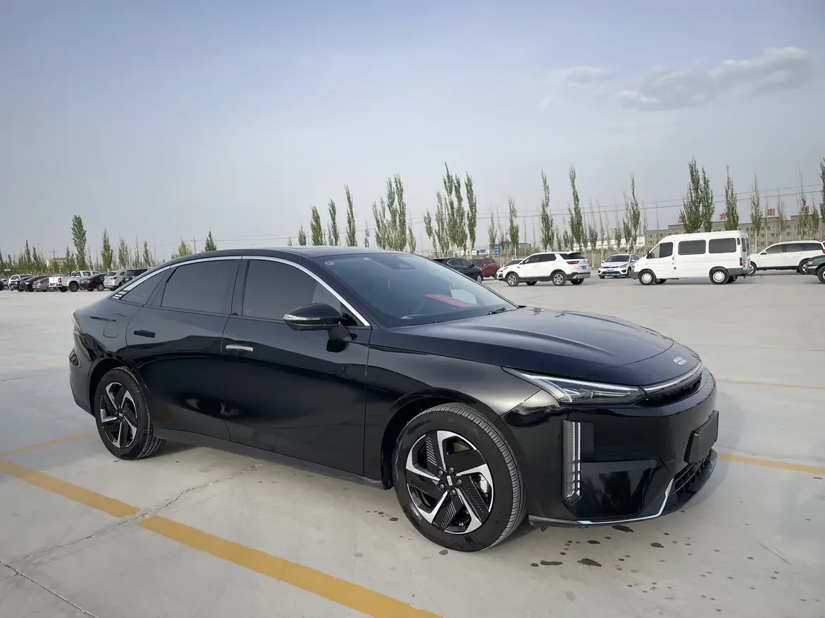 Geely Galaxy L6