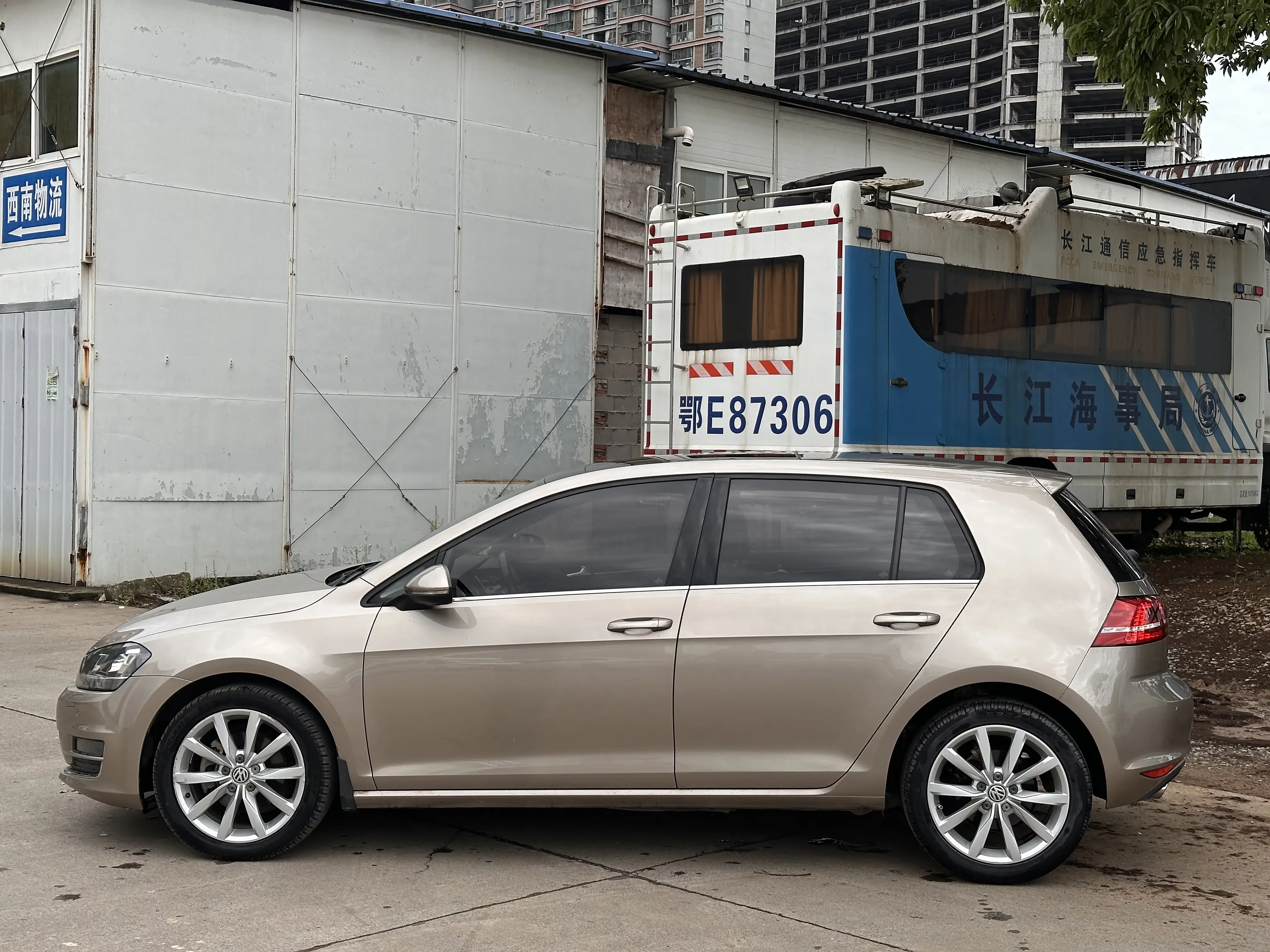 Volkswagen golf