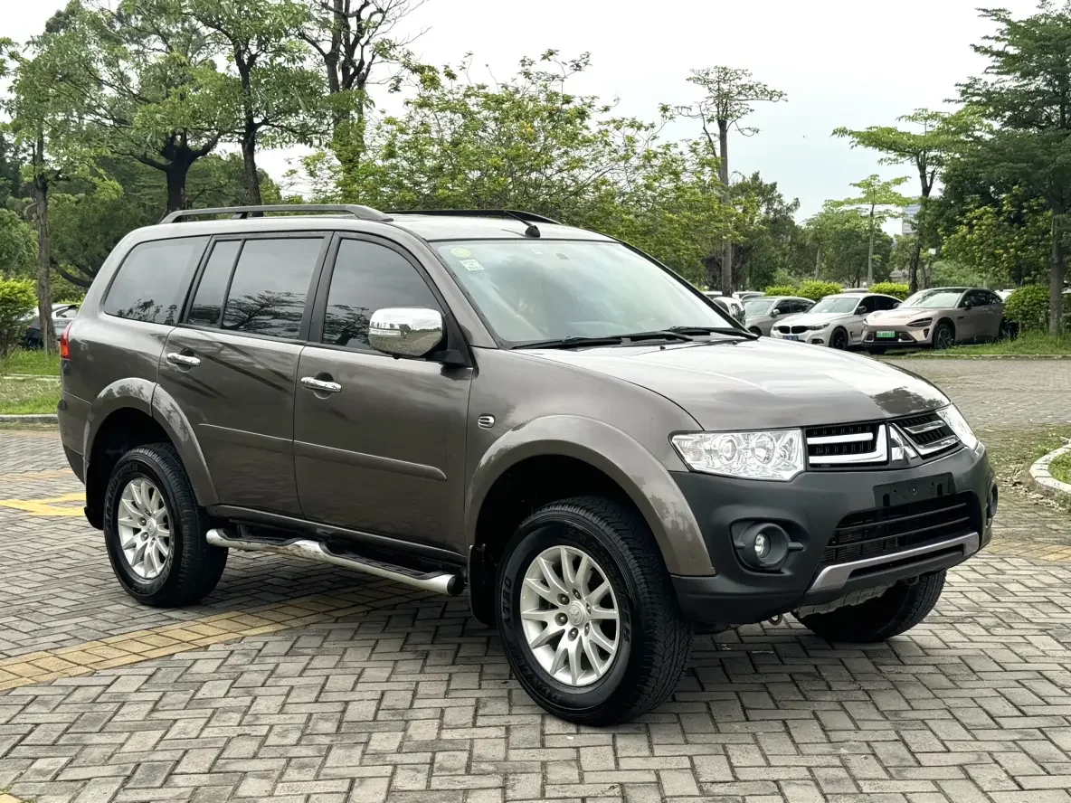 Mitsubishi Pajero Jinchang