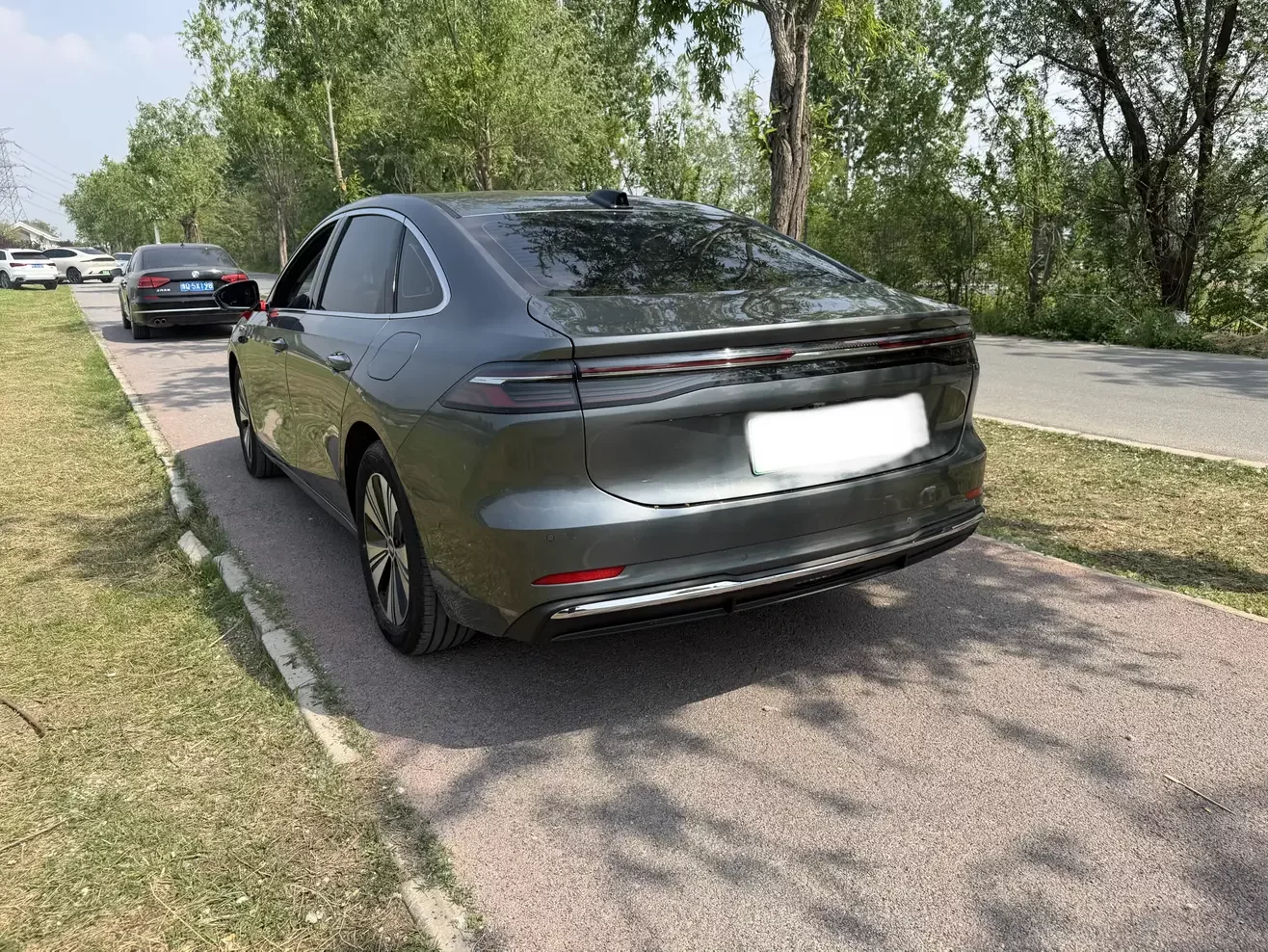 Geely Galaxy A7 EM