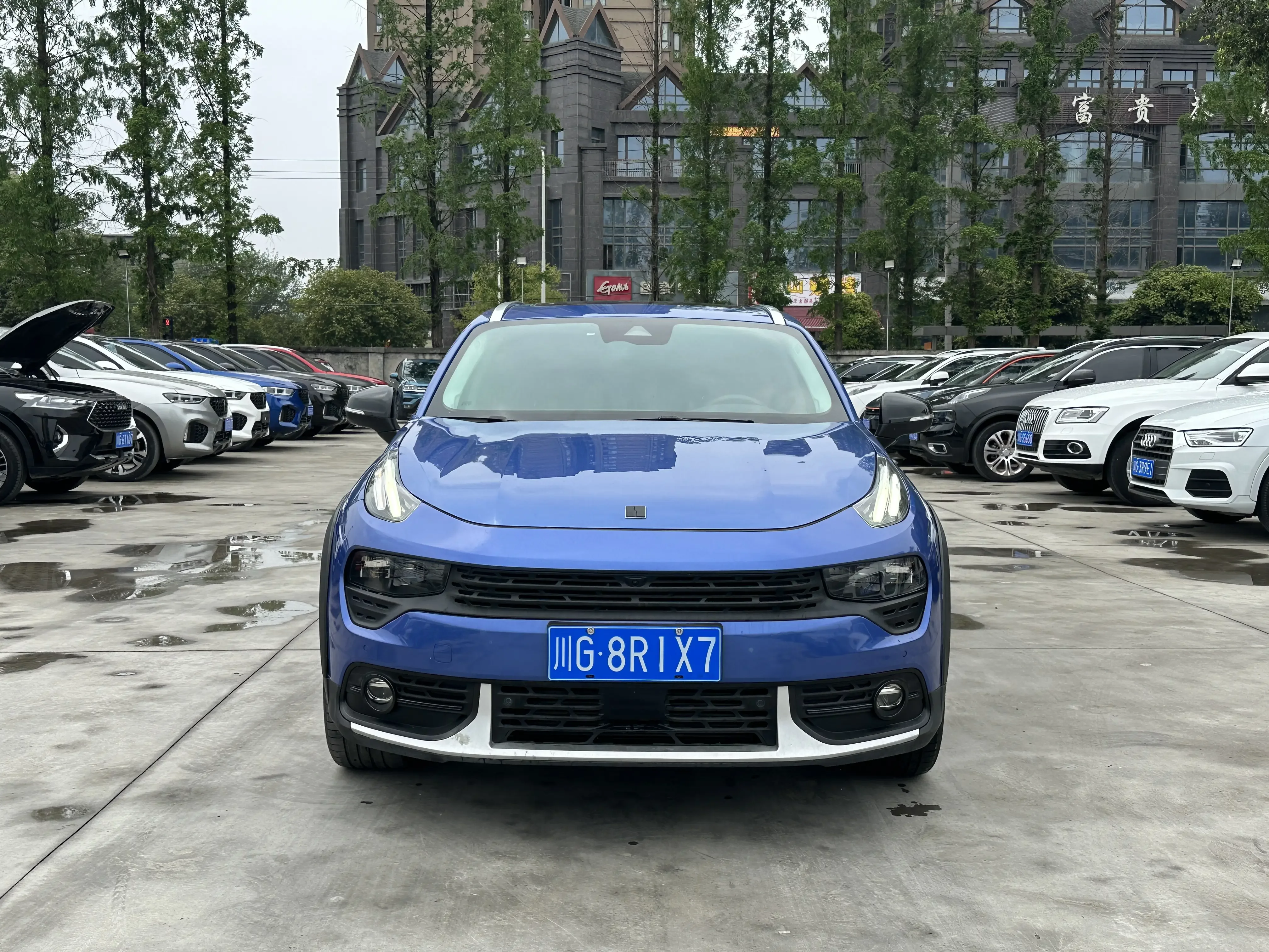 Lynk & Co 02