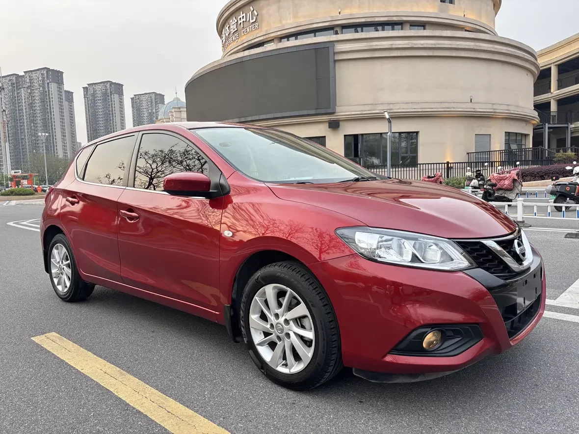 Nissan Tiida