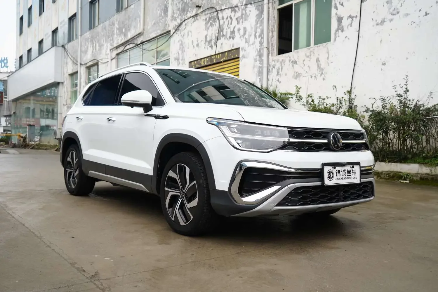 Volkswagen Tharu