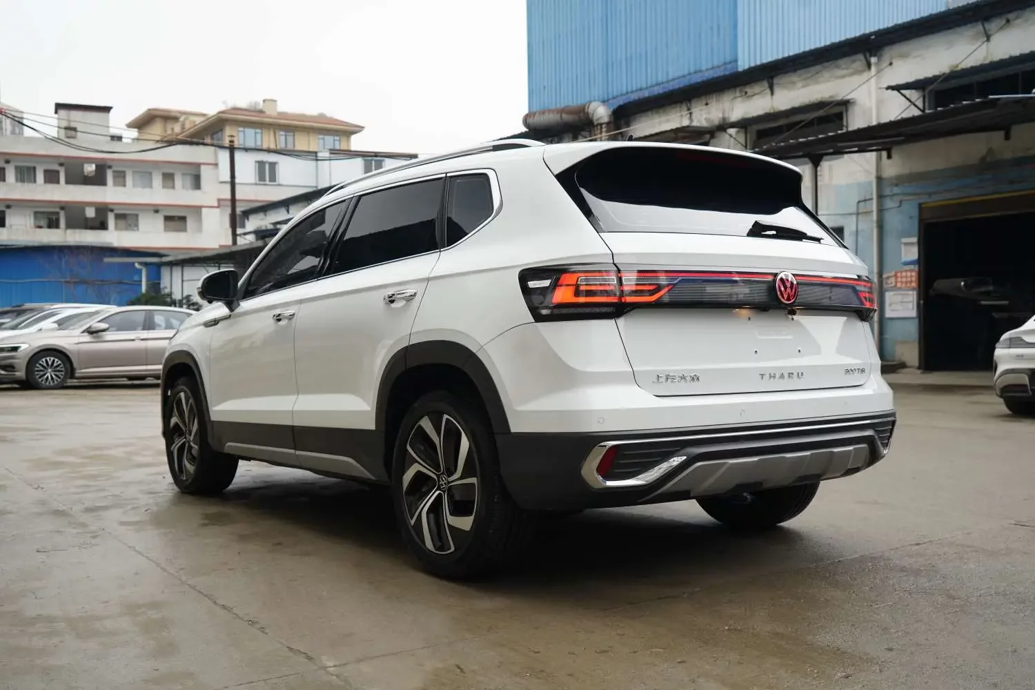 Volkswagen Tharu