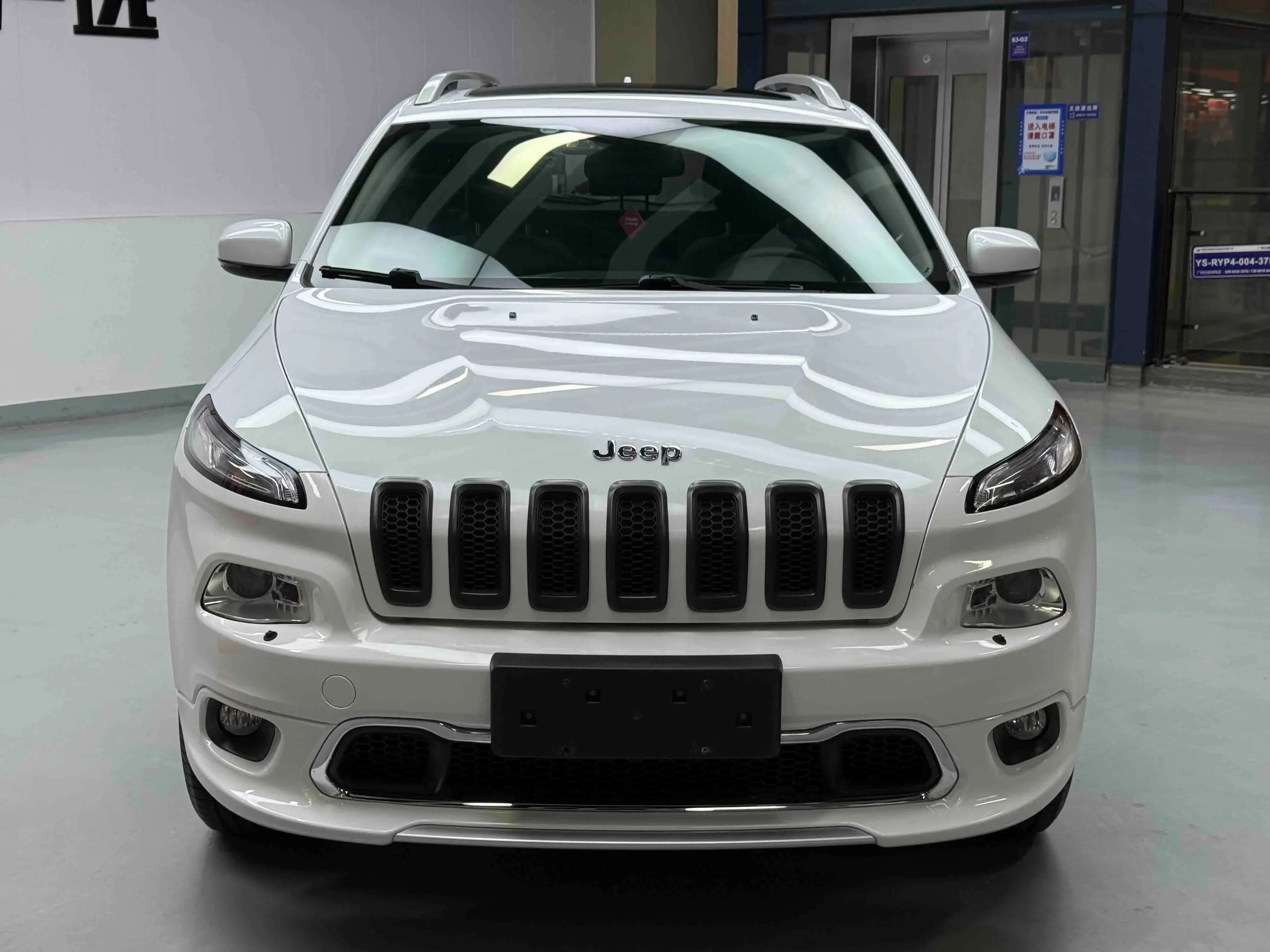 Jeep Cherokee  из Китая