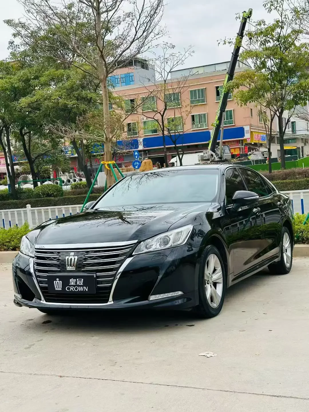 Toyota crown
