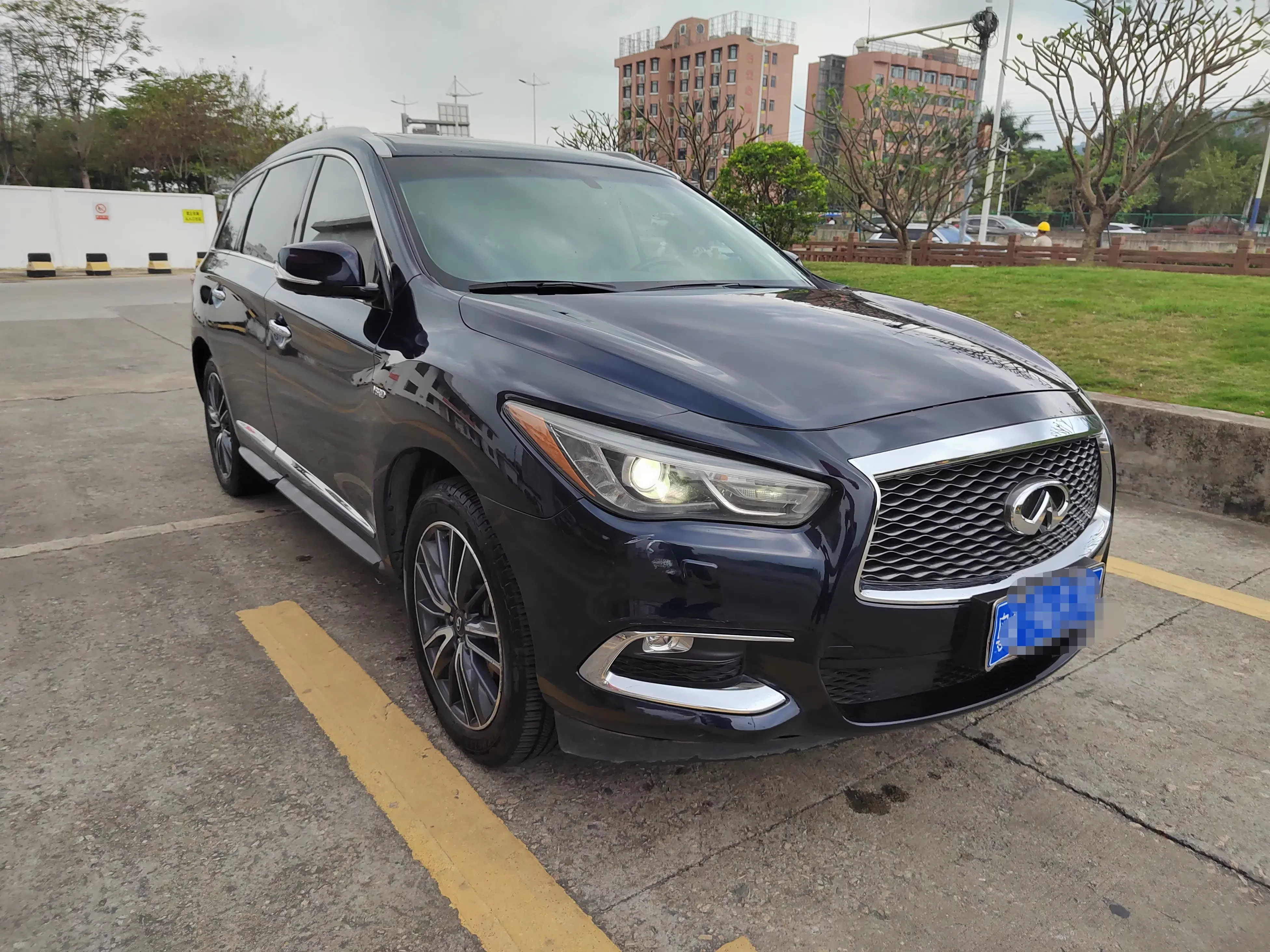 Infiniti QX60