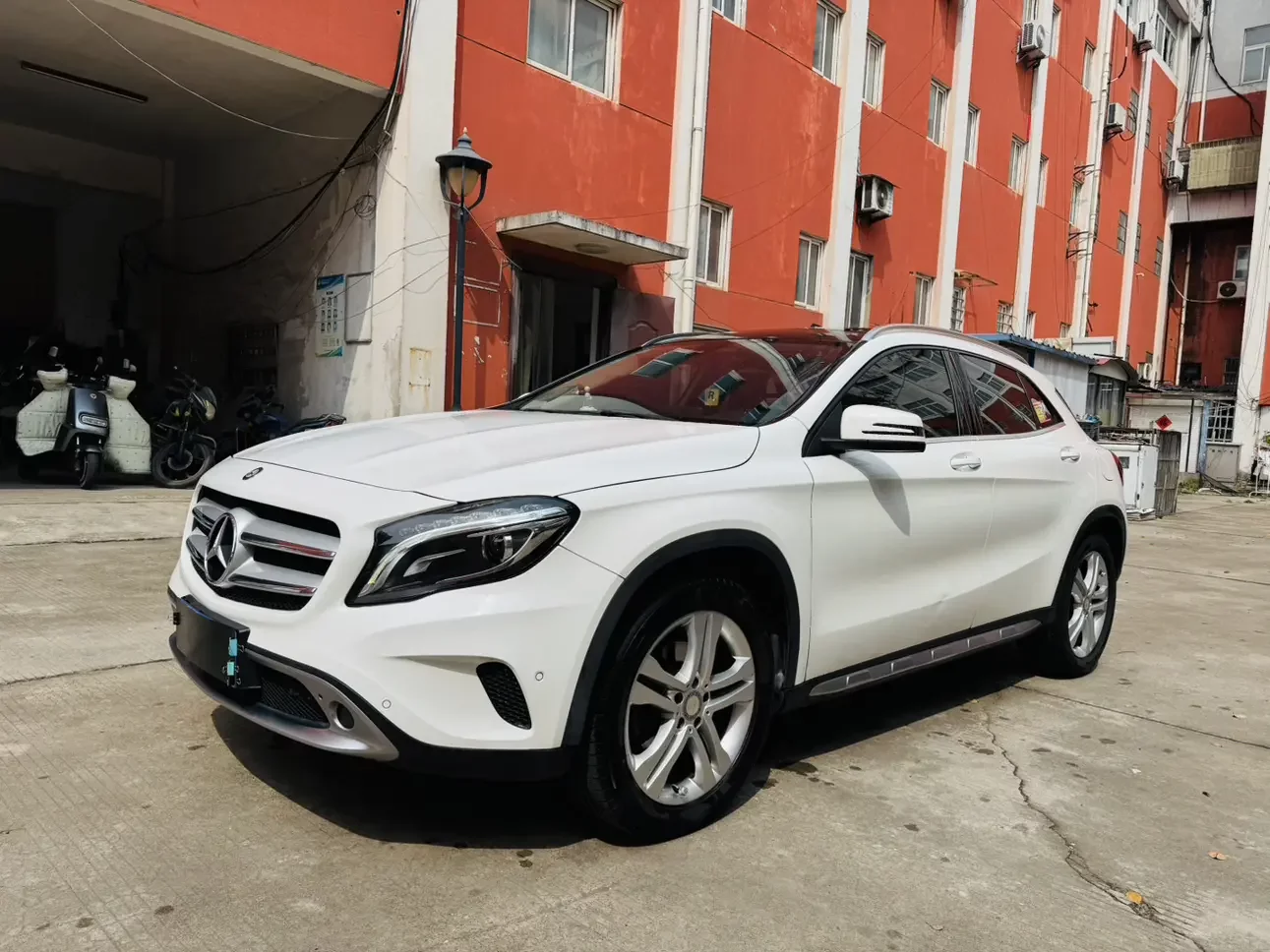 Mercedes-Benz GLA