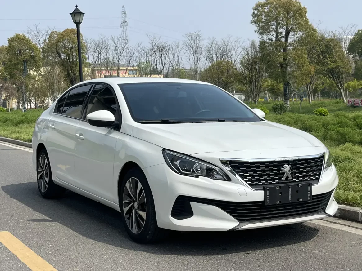 Peugeot 408