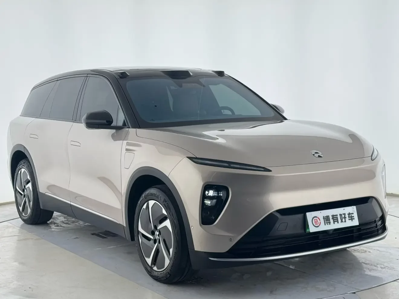 NIO ES8