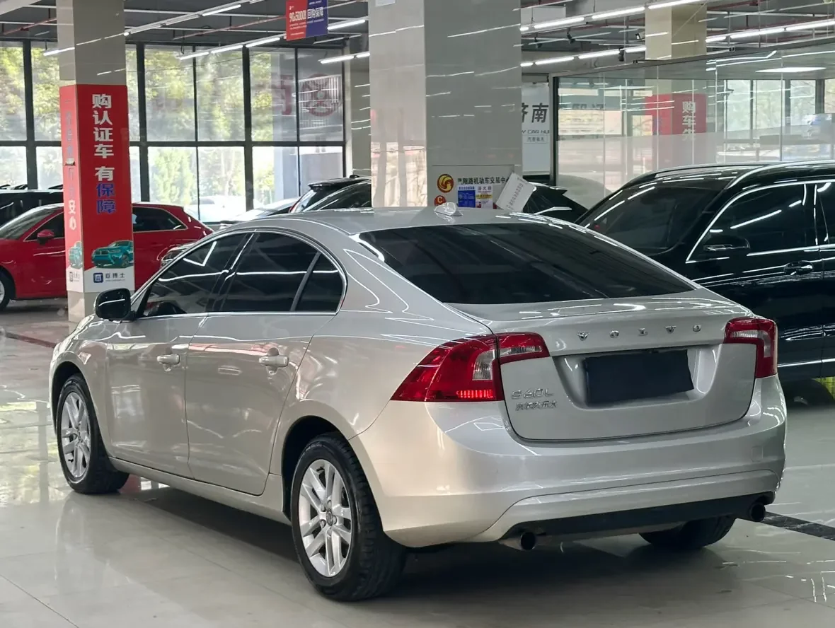 Volvo S60