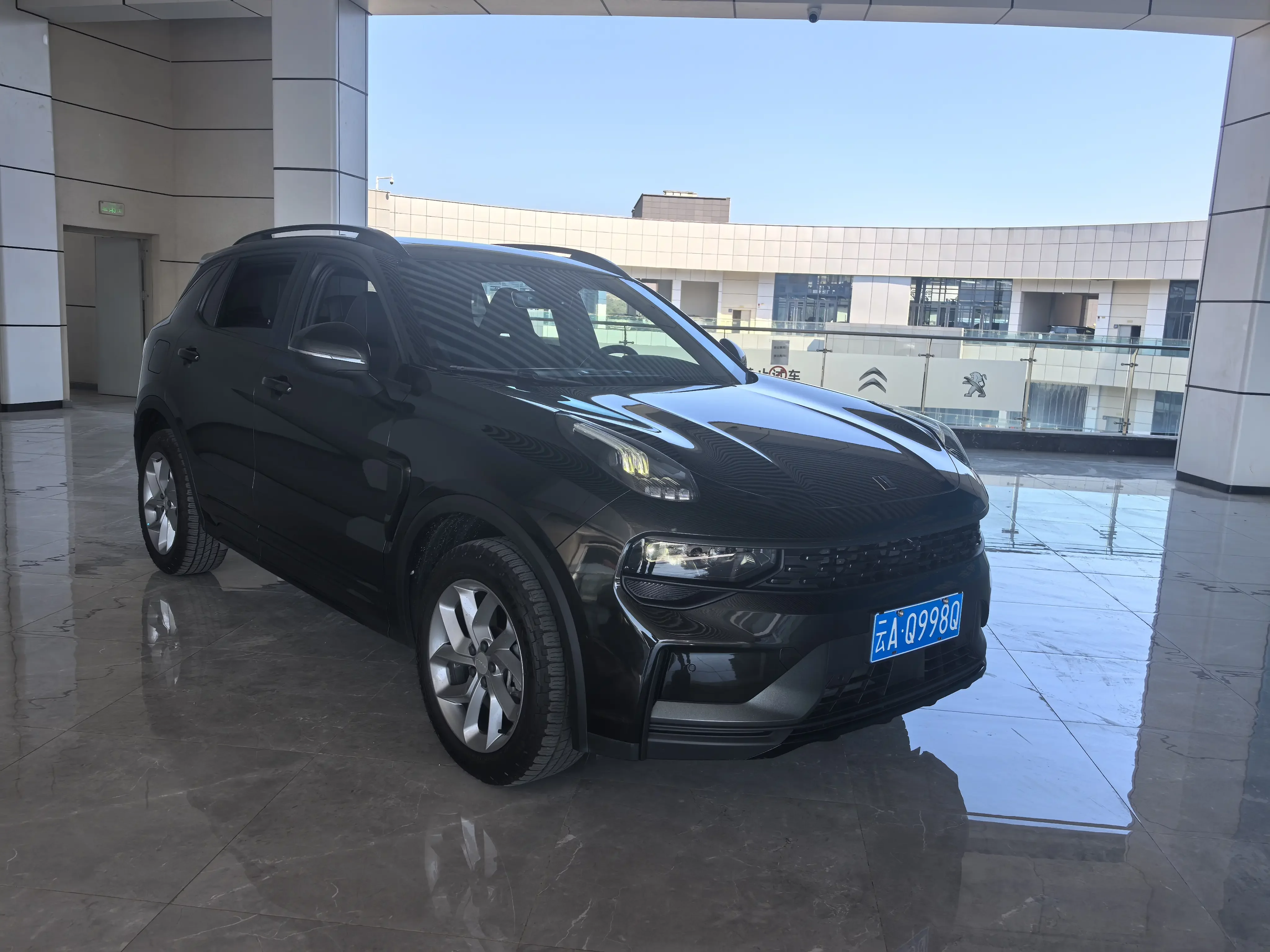 Lynk & Co 01