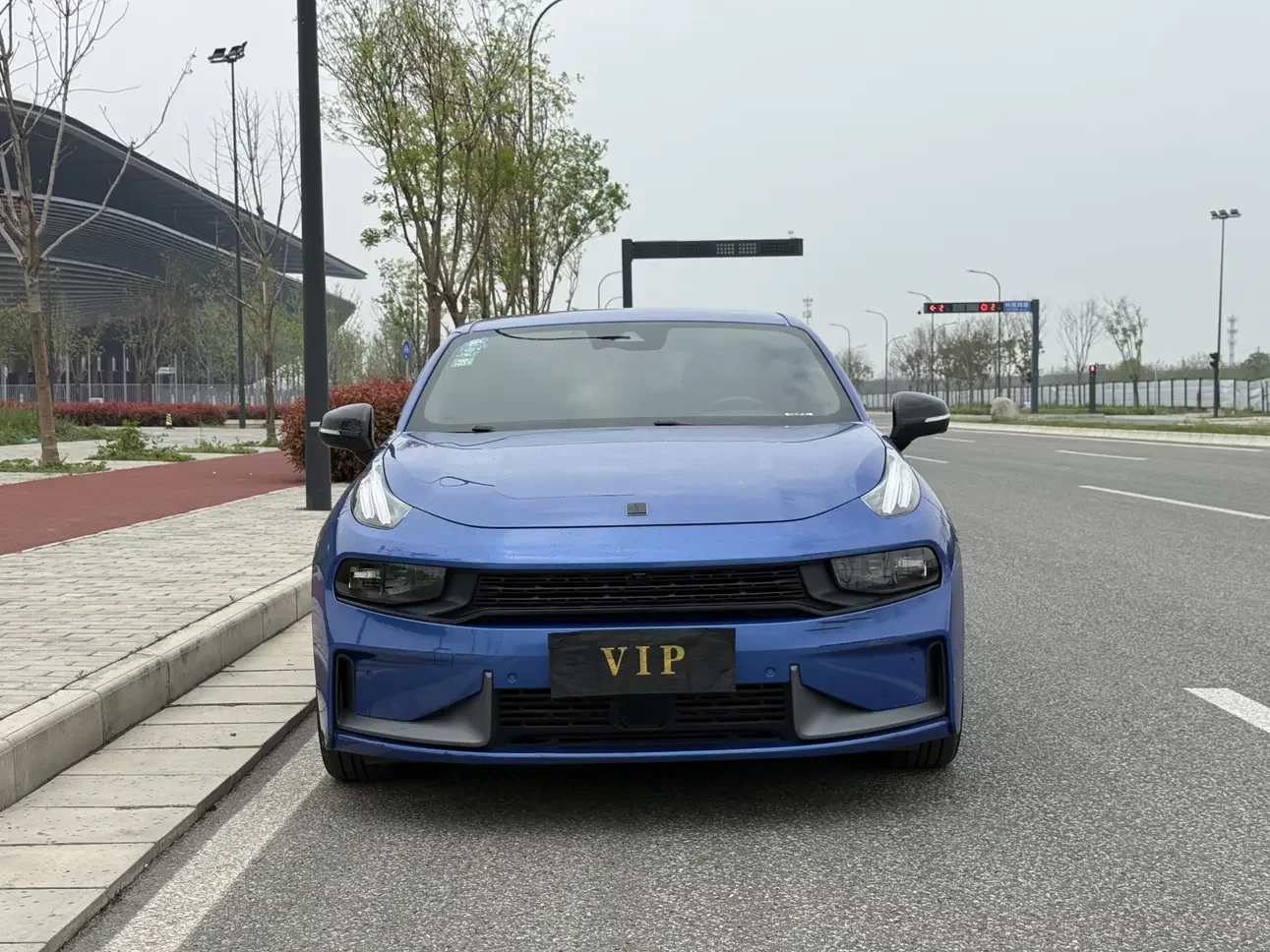 Lynk & Co 03