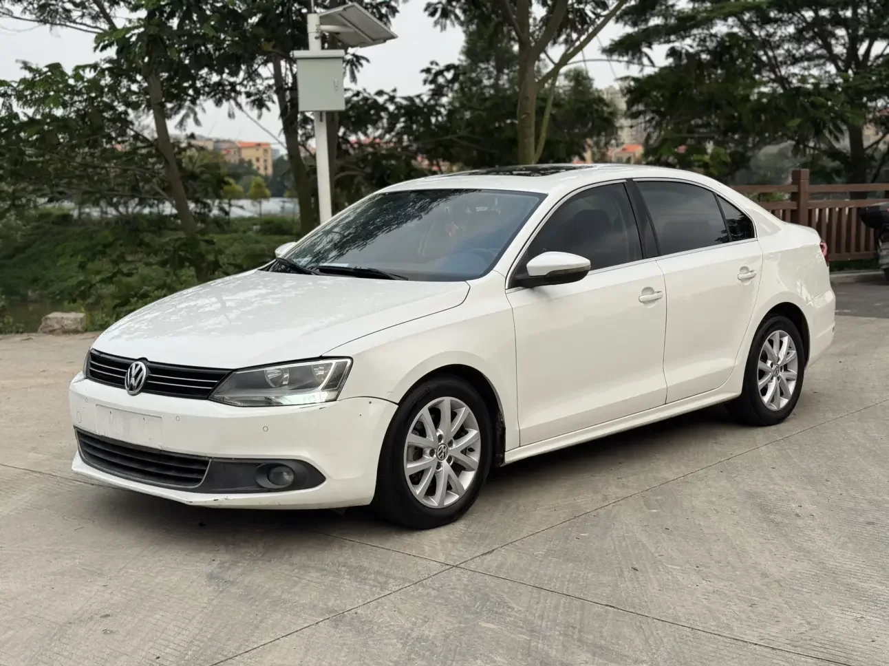 Volkswagen Sagitar
