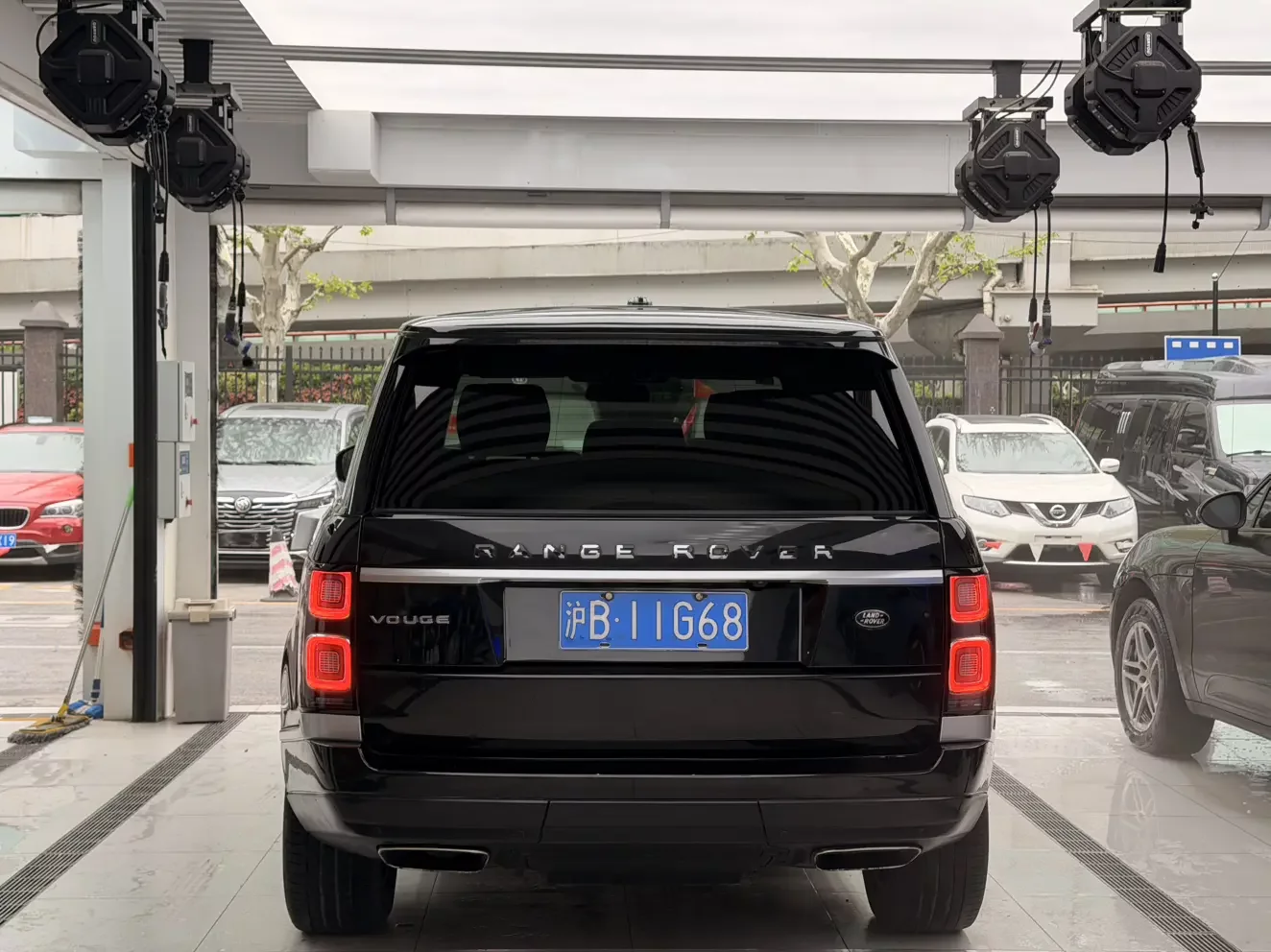 Land Rover range rover