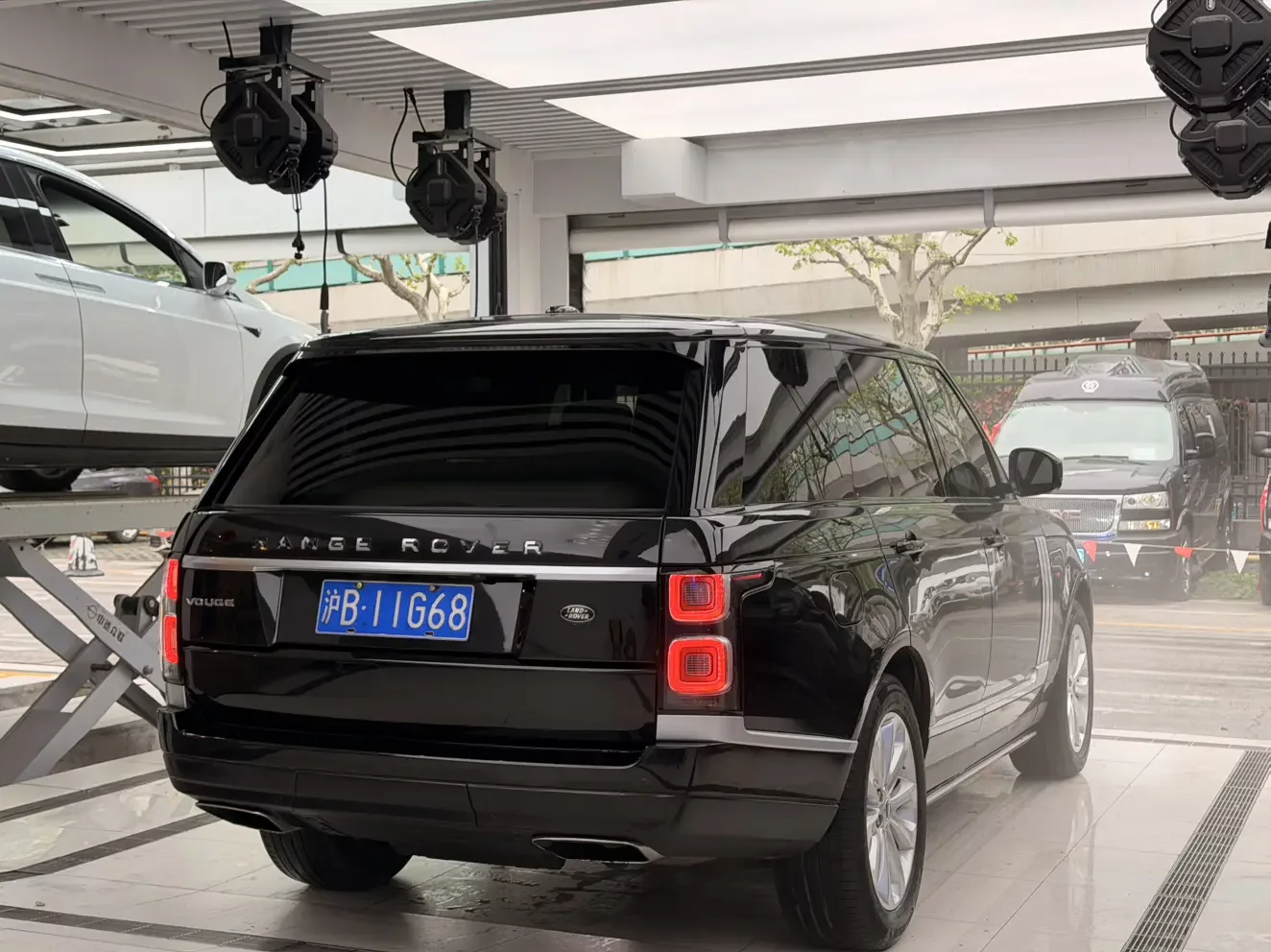Land Rover range rover
