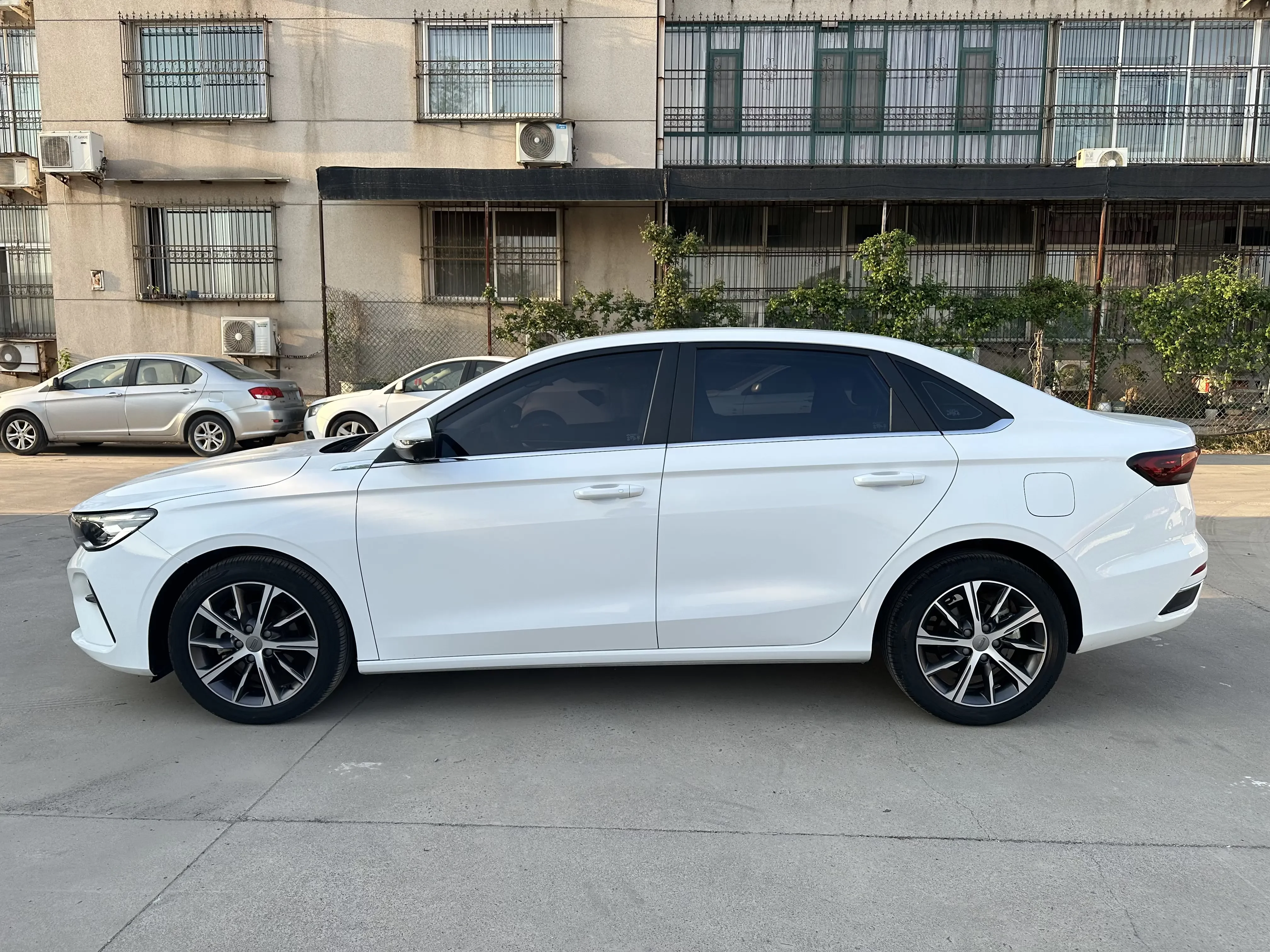Geely emgrand