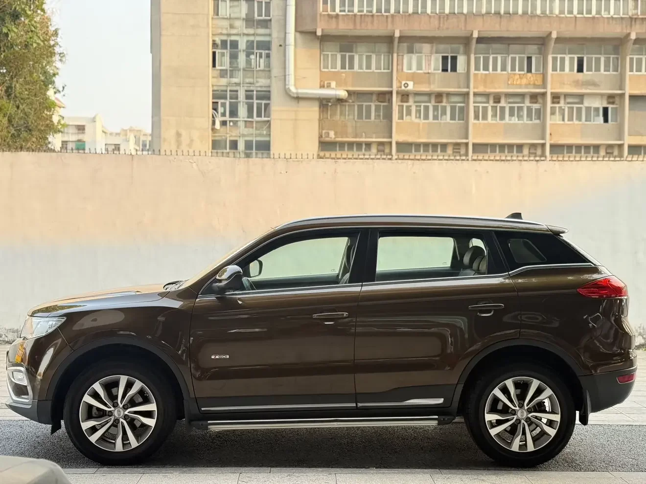 Geely Atlas