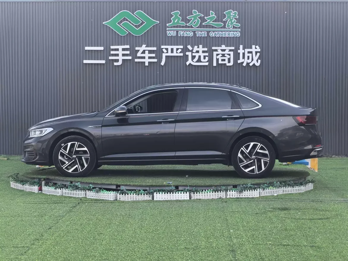 Volkswagen Sagitar