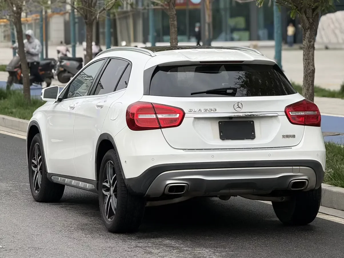 Mercedes-Benz GLA