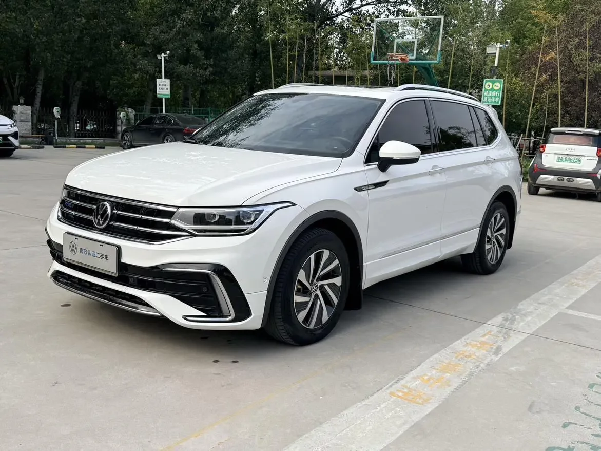 Volkswagen Tiguan L PHEV
