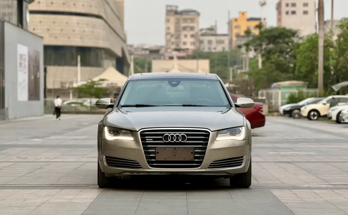 Audi A8