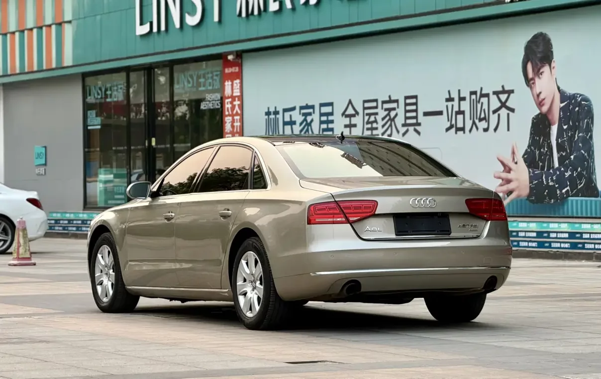 Audi A8