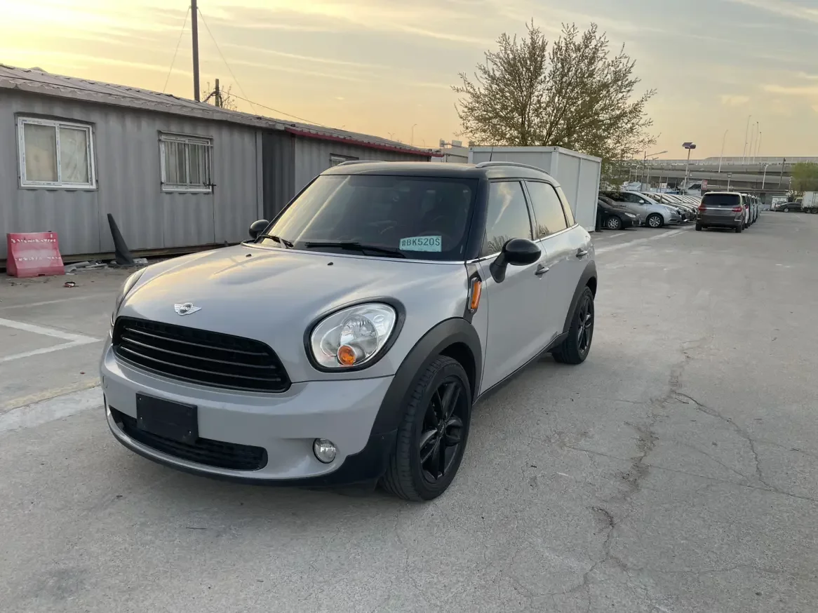 MINI COUNTRYMAN