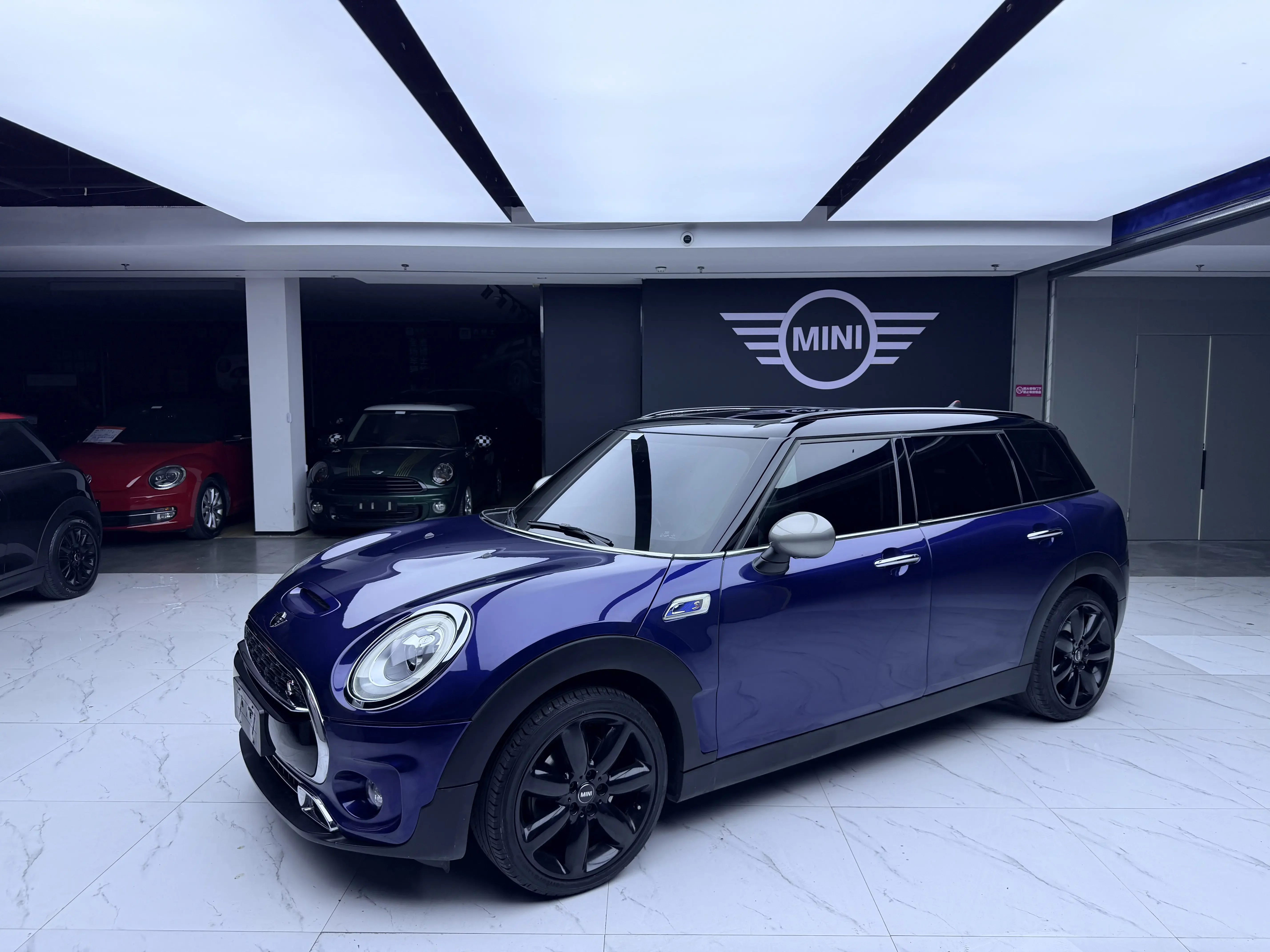 MINI CLUBMAN