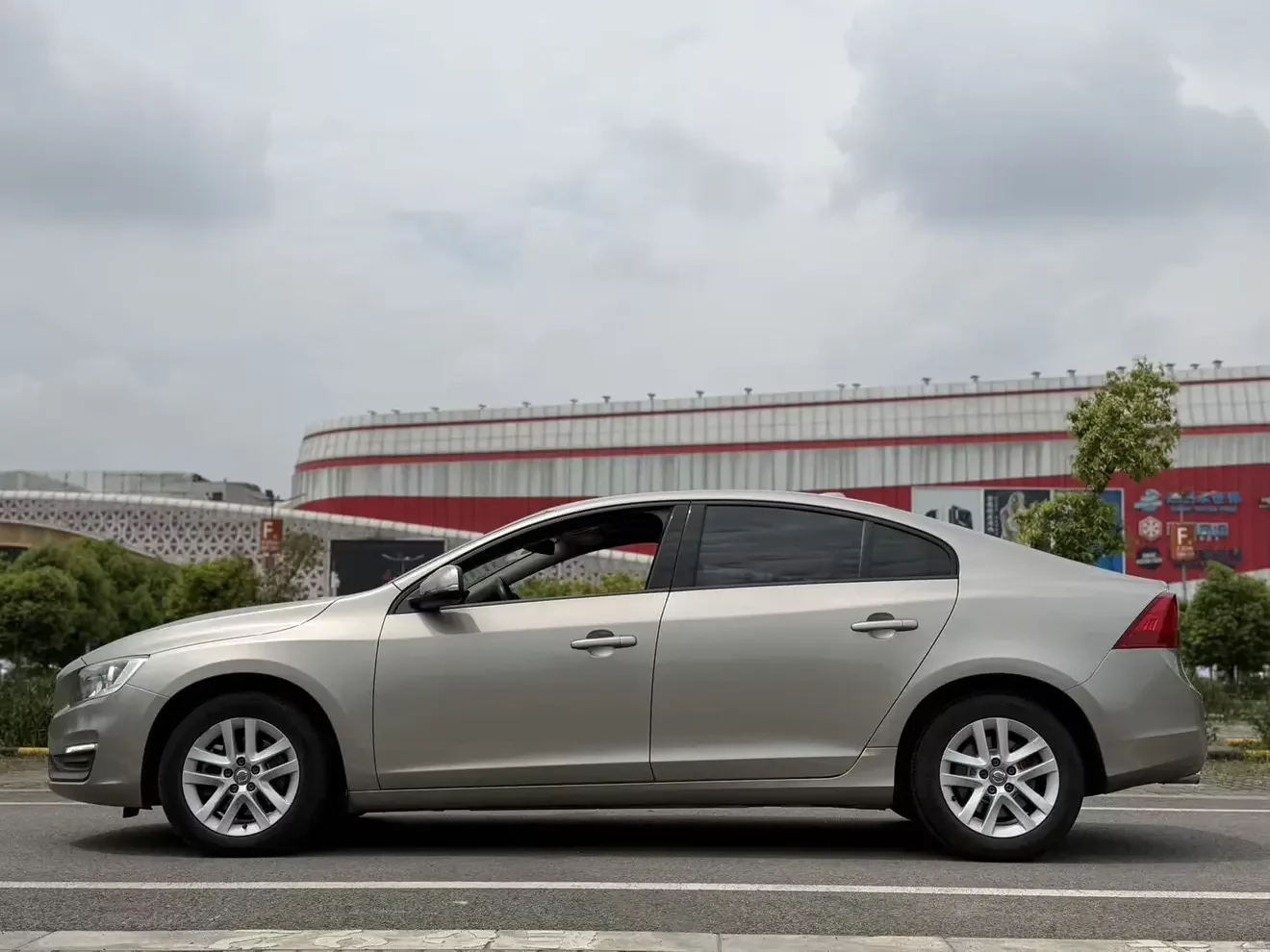 Volvo S60